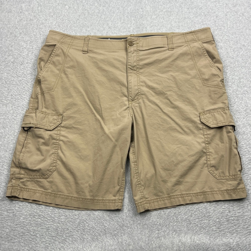 Lee Extreme Motion Cargo Shorts Mens 42* Khaki Twill Stretch Performance Outdoor